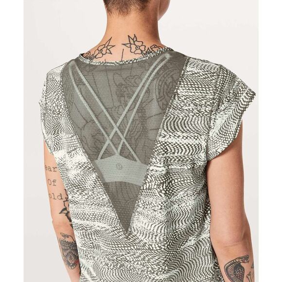 LULULEMON For The Run Short Sleeve Swerve Vapor Metal Grey Sz 4 - Picture 2 of 7